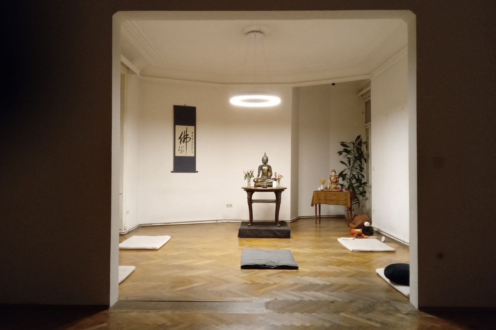 Großer Meditationsraum in der Biberstraße in Wien